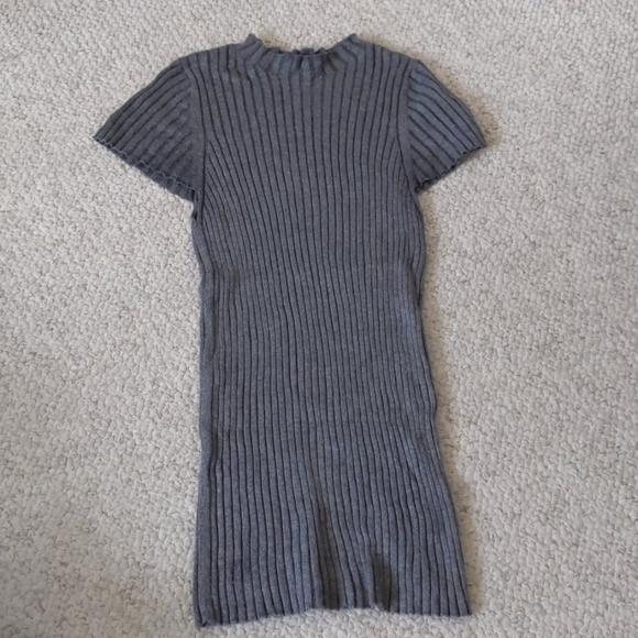 Express Tops - Express Gray Short Sleeve Top (stretchy) Size S